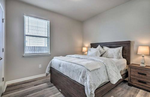 Family Home with Fenced Yard in Austin Suburbs! - Foto 16