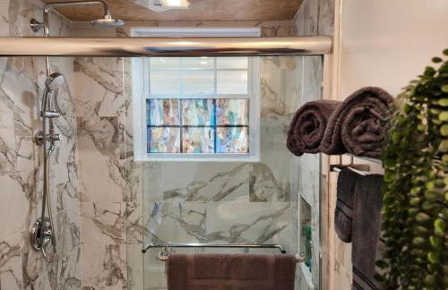 Lower Chelsea Lookout- On Water by Beach & Boards! - Foto 11