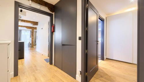 Moderno y Lujoso en el Historico Casco Viejo - Foto 5, wardrobe