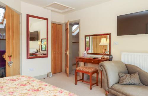 Sherway Coach House - Photo 23