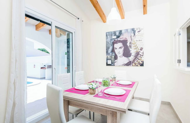 Villa Anabel - Photo 1