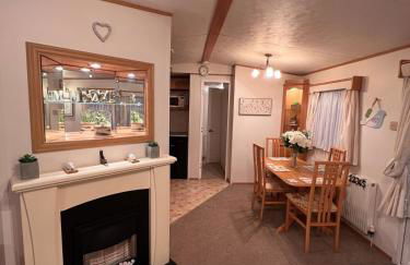 A & C Coastal Hideaway with outside Decking - Foto 18