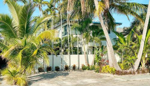 Art Deco Apt w Pool One Mile to Beach Pets Welcome - Foto 2