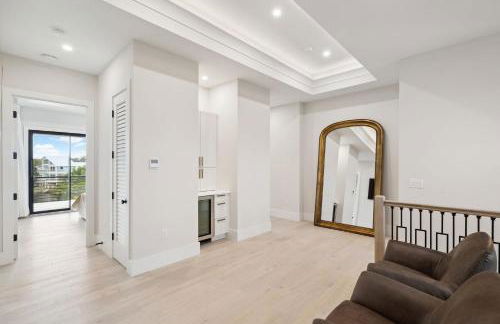 La Villa Nadia - Lakefront Luxury Vacation Rental in Destiny with Private Pool - Foto 12