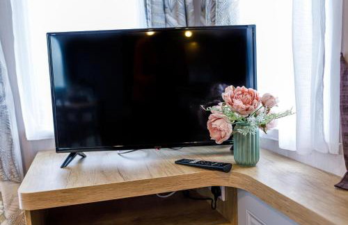 2Bed Whitley Bay Home - Free Parking, Close to beach & St Mary's Lighthouse - Photo 47