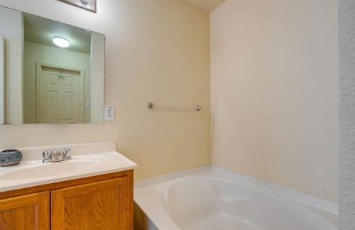 Private Yard and Patio Fort Worth Family Home - Foto 14