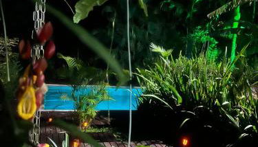 Pool amid the green - Foto 1