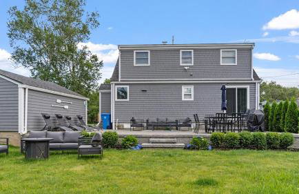 Newport Beach House with Huge Yard - Foto 49