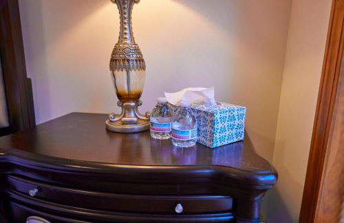 Serene Rustic Retreat with Lake - Foto 14