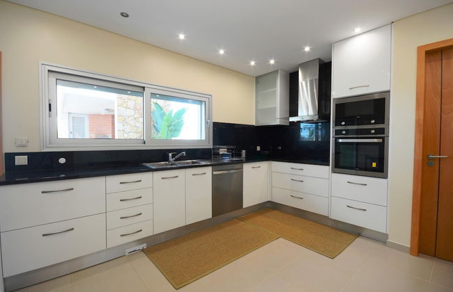 Maria in Albufeira With 6 Bedrooms and 5 Bathrooms - Photo 27