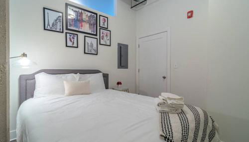 Skyline 2BR in South Loop with Optional Parking & Gym Access Near Museum Campus and McCormick Place - Foto 5