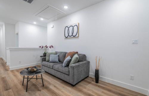 Luxury Haven near Dwtn, Med CTR, with Fast Free WiFi, Parking - Foto 15