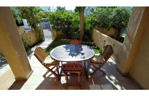 Casa pareada con piscina en la Costa Dorada - Foto 9