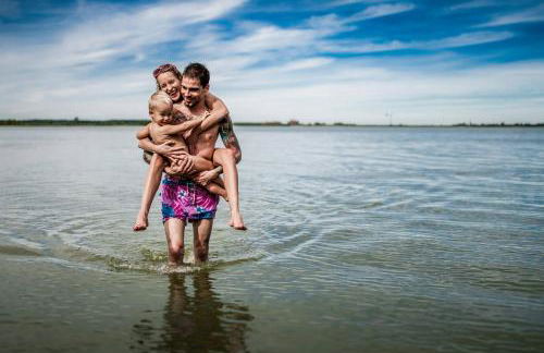 traumHaff Küstenchalets - einzigartige Chalets an der Ostsee. Ganz aus Lärchenholz mit Kamin und Sauna - Foto 37