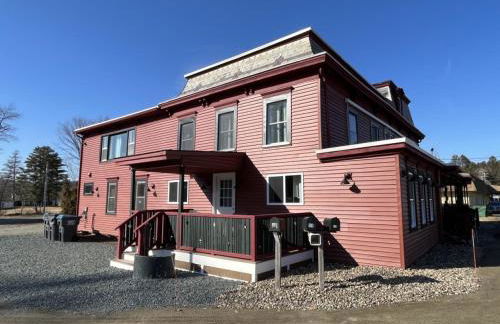 The entire Stephentown Hotel. 28 person occupancy - Foto 29