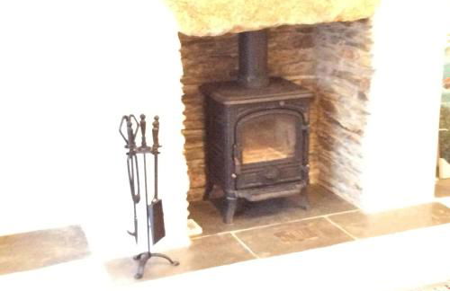 Re-imagined Stone Barns in the Country Near the Coast - Foto 8