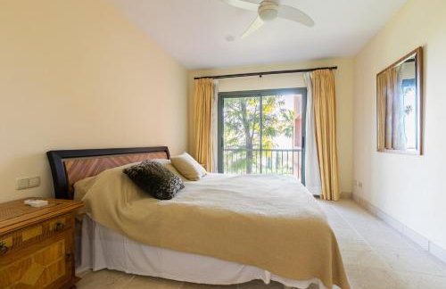 Royal Flamingos Sea View Apartman - Foto 15