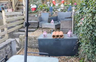 Fishermen's cottage with log burner, 2 bathrooms & sea views from garden terraces - Foto 42