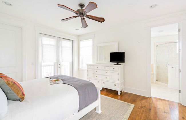 Pearl by Avantstay Idyllic Seaside Getaway w/ 2 Large Decks & Lush Garden - Foto 14