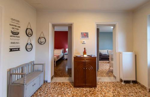 An Amazing Earthly House in Sofades - Foto 16