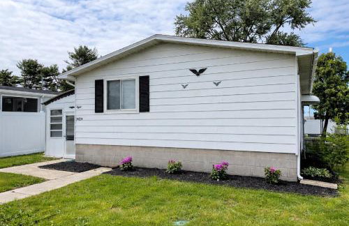 Charming Cottage with Fenced Backyard Pet Friendly - Foto 18