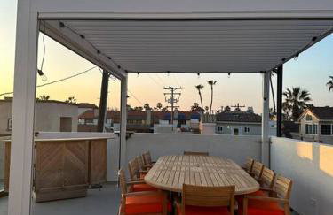 Beach House with Rooftop Jacuzzi - Foto 41