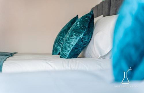 Luxury Birmingham City Centre Townhouse with BALCONY- Sleeps 10 - FREE Parking - Perfect for Contractors, Business Travellers, Families and other Groups - Near Bullring, Newstreet, Selfridges, NEC, NIA & Birmingham airport - Photo 51