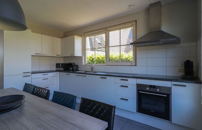 Villa With Whirlpool and Sauna in Makkum - Foto 6