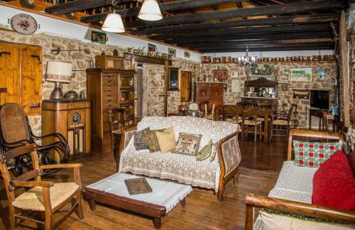 PONTINOS OLD HOUSE - Photo 28