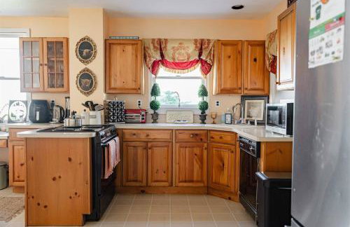 Historic Home near Stony Brook Village & Beach - Foto 64