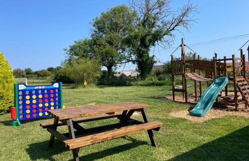 Trenewydd Farm Holiday Cottages - Foto 43