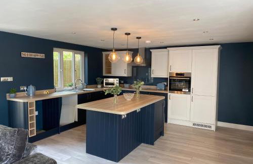 Oak Bray Coach House - Photo 1