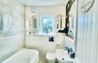 Cotswold Chic Retreats "Jacinabox" Central Chipping Campden-Parking-Garden - Photo 3