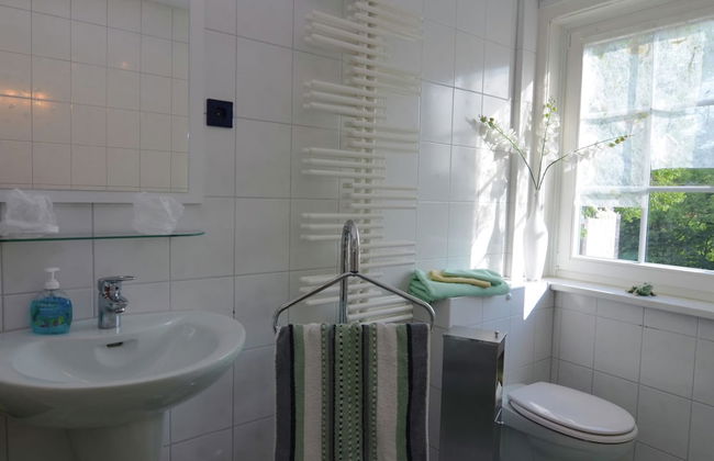 Charming Forest Escape for Two - Foto 14