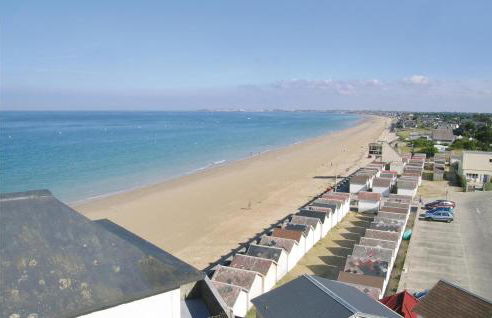 1 Bedroom Awesome Home In Carolles - Foto 14