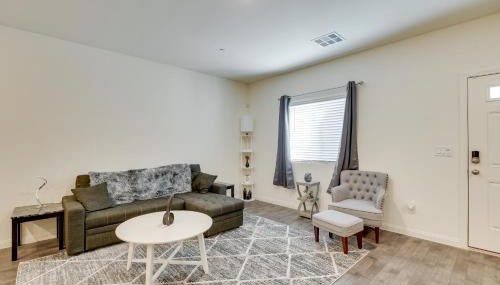 Inviting Henderson Townhome with Community Pool! - Foto 5