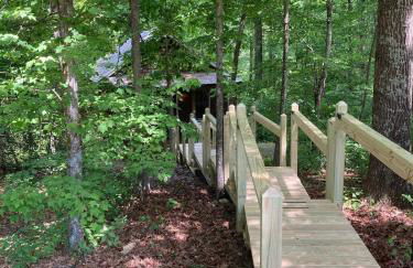 Family-Friendly Cabin with Private Hot Tub near Charlotte, North Carolina - Foto 9