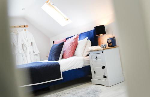 Castle Hideaway in the Cotswolds - Photo 3