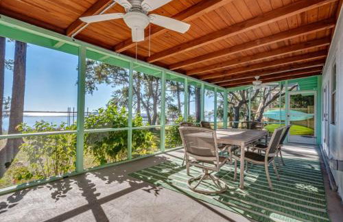 Shoreline Serenity- The Golden Goat on the Bay - Foto 17