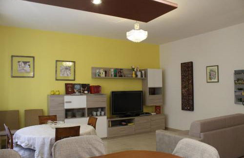 Carbonara Apartment - Photo 2