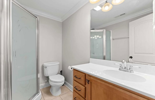 Whitetail Cove by Avantstay Lakefront w/ Pool + Private Dock Sleeps 20 - Photo 33