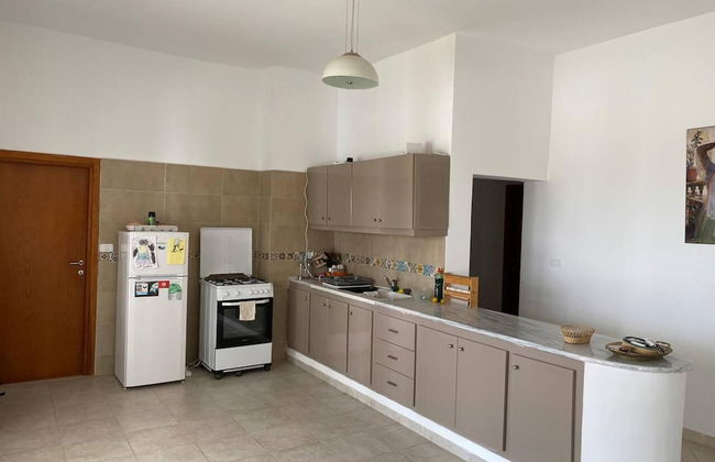 Cheerful 2-bedroom Villa With Pool - Foto 5