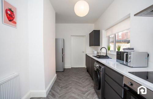 Vacant Nests The Fredrick Close to sea front - Photo 22