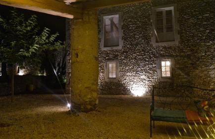 Beautiful Farmhouse with large swimming pool within walking distance of a charming, lively village - Foto 38