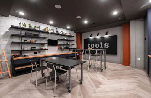 Landing Stunning 1BD Gym Yoga Studio - Foto 35