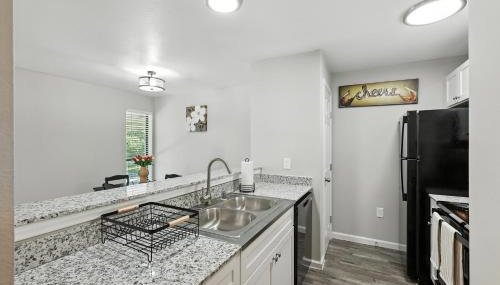 10 mins from downtown Dallas pool & gym - Foto 4