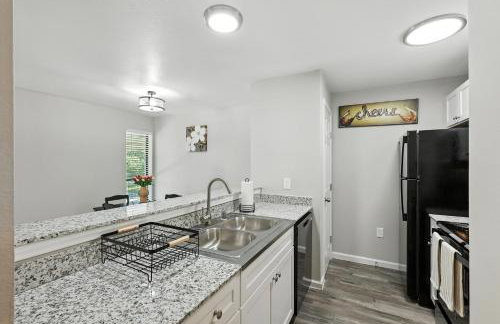 10 mins from downtown Dallas pool & gym - Foto 4