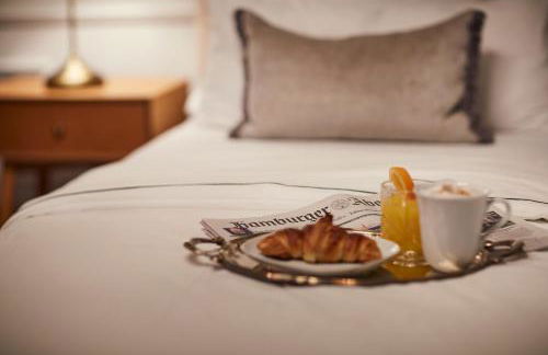 R B Apartment am Airport Hamburg - 1-4 Personen - Küche - Smart TV - Waschtrockner - kostenloser Parkplatz - perfekt für Geschäftsreisende und Familien - Foto 2