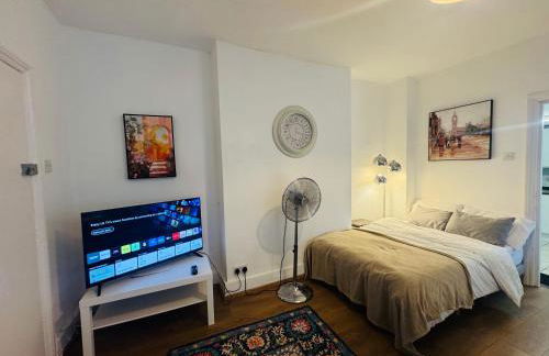 Ground Floor 2 Bedroom Flat Tooting Broadway - Photo 9