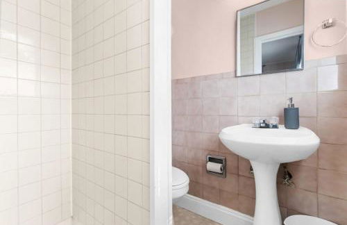 10 Mins to Legion Field Stadium- Blushing Bungalow - Foto 39